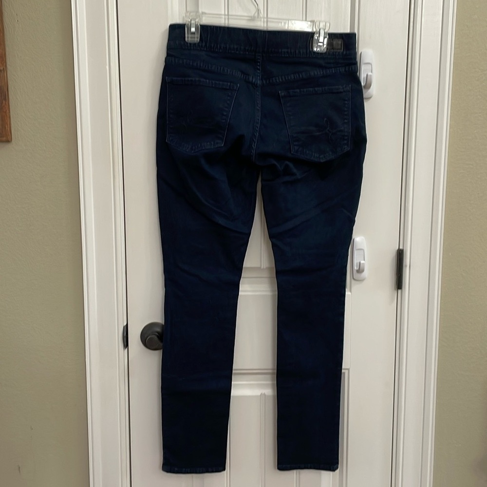 Levi’s Denizen dark wash pull on jeans.  8 - Picture 3 of 5